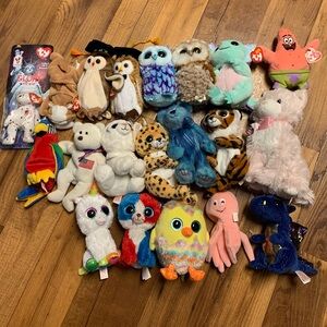 Lot of 20 Ty Beanie Babies Plush Toy Assortment with Multicolor Designs